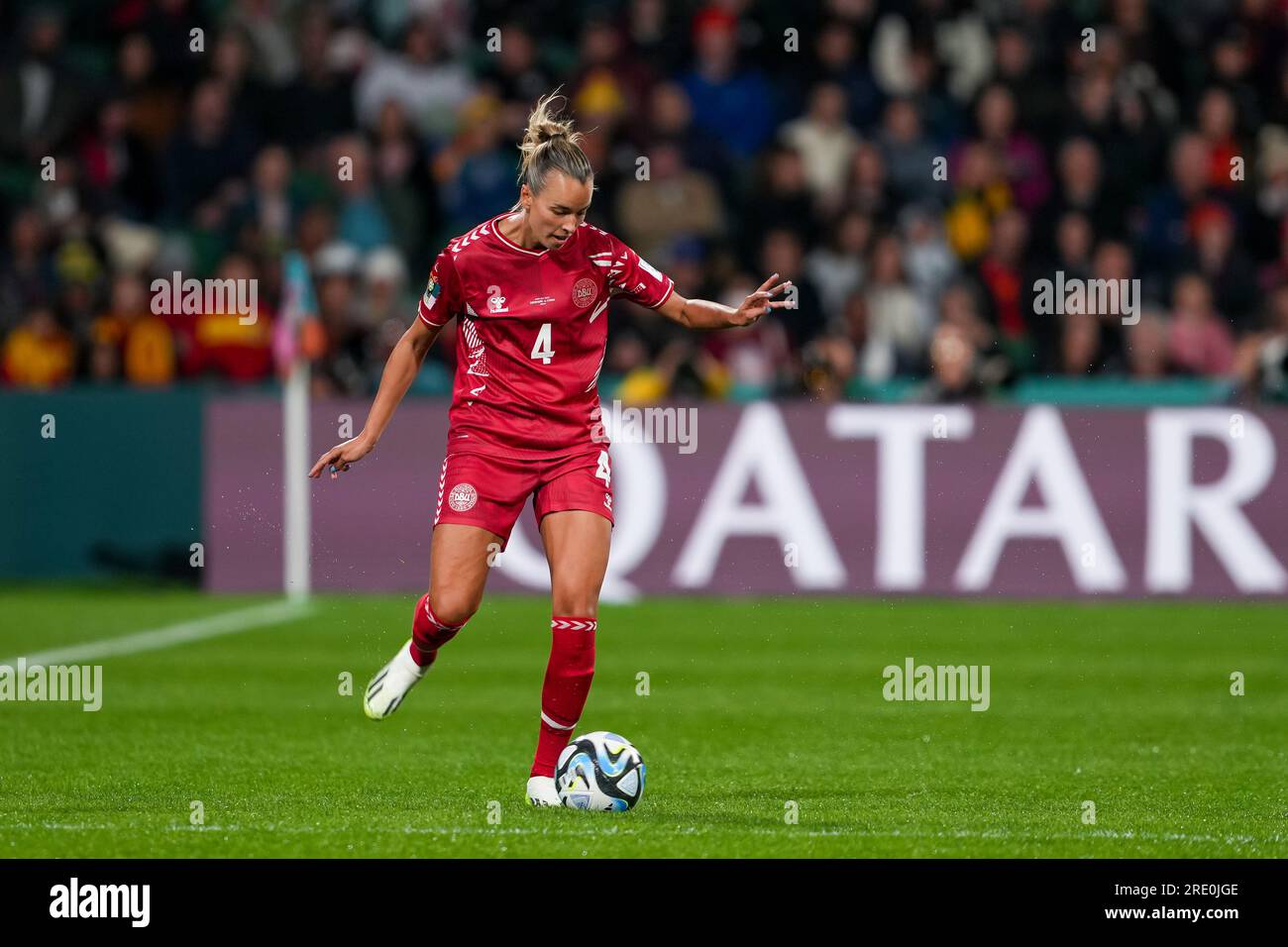 Perth, Austalia, le 22 juillet 2023 : Rikke Sevecke (4 Danemark) passe le ballon lors du match de football Groupe D de la coupe du monde féminine 2023 entre le Danemark et la Chine au stade rectangulaire de Perth, en Australie. (Daniela Porcelli / SPP) Banque D'Images