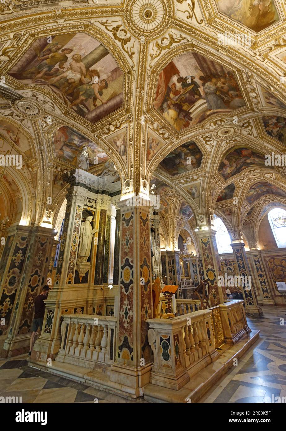 Crypte à la cathédrale d'Amalfi avec des fresques du XVIIe siècle, abritant des restes de Saint André. Banque D'Images