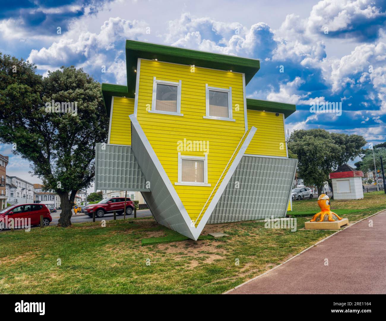 Upside Down House Clacton-on-Sea, l'attraction tortueuse au Royaume-Uni, Clacton Pier, monument touristique Banque D'Images