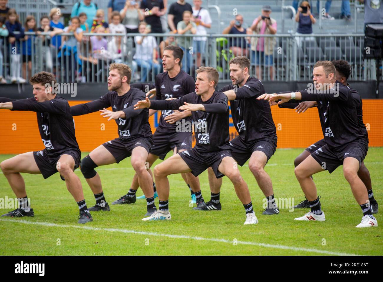 Faustball-Weltmeisterschaft vom 22.07. bis 29.07.2023 à Mannheim : VOR dem Spiel Neuseeland gegen Tschechien führte die neuseeländische Nationalmannsc Banque D'Images