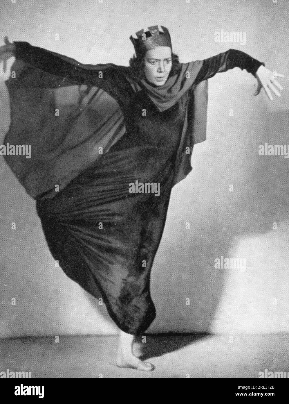 Wigman, Mary, 13.11.1886 - 19.9,1973, danseuse et chorégraphe allemande, dans une étude de danse, INFORMATION-AUTORISATION-DROITS-SUPPLÉMENTAIRES-NON-AVAILABLE Banque D'Images