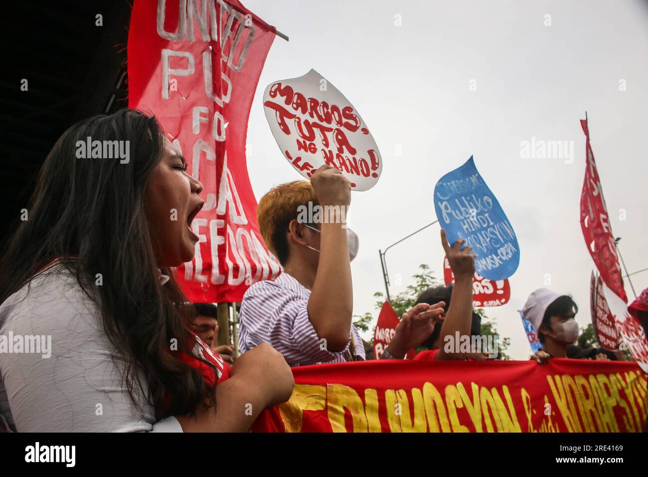 Quezon City, Rizal, Philippines. 24 juillet 2023. Les manifestants se concentrent sur les violations des droits humains du gouvernement, les droits souverains sur la mer des Philippines occidentales, le chômage, l'augmentation des salaires et d'autres problèmes sociaux auxquels le pays est encore confronté. (Image de crédit : © Ryan Eduard Benaid/ZUMA Press Wire) USAGE ÉDITORIAL SEULEMENT! Non destiné à UN USAGE commercial ! Banque D'Images