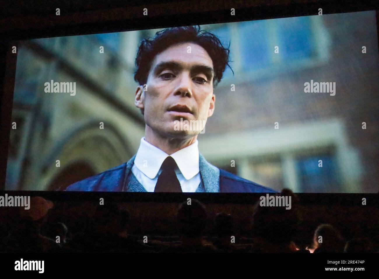 Santa Barbara, Californie, États-Unis 24 juillet 2023. Cillian Murphy joue Oppenheimer, le nom du film tant attendu qui a ouvert cette semaine au Paseo Nuevo Theater dans le centre-ville de Santa Barbara : (crédit image : © Amy Katz/ZUMA Press Wire) USAGE ÉDITORIAL SEULEMENT! Non destiné à UN USAGE commercial ! Banque D'Images