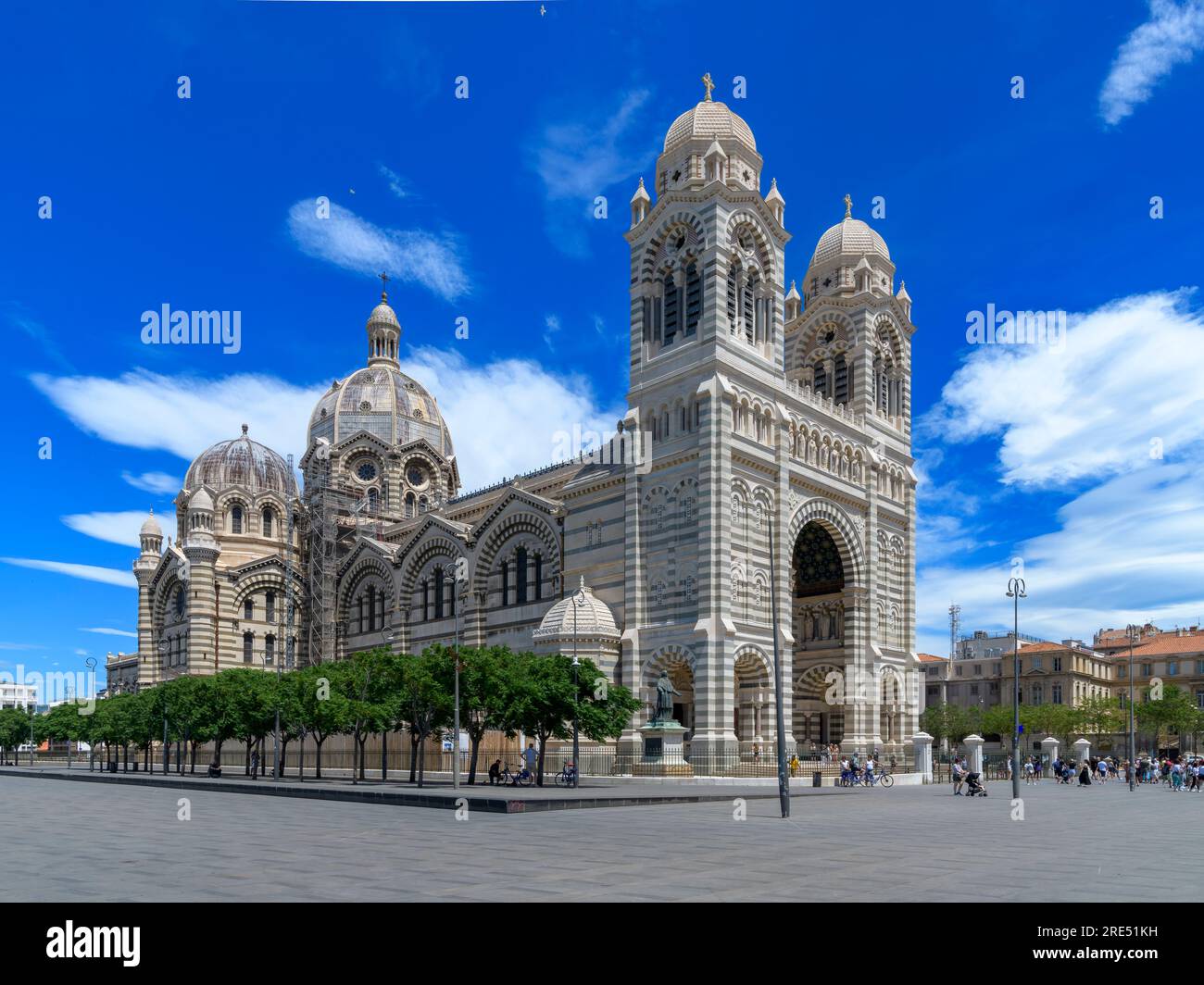 Cathédrale de Marseille récemment rénovée - Cathédrale la Major. Construit dans le style néo-byzantin romain avec des rayures distinctives de pierre de couleur différente Banque D'Images