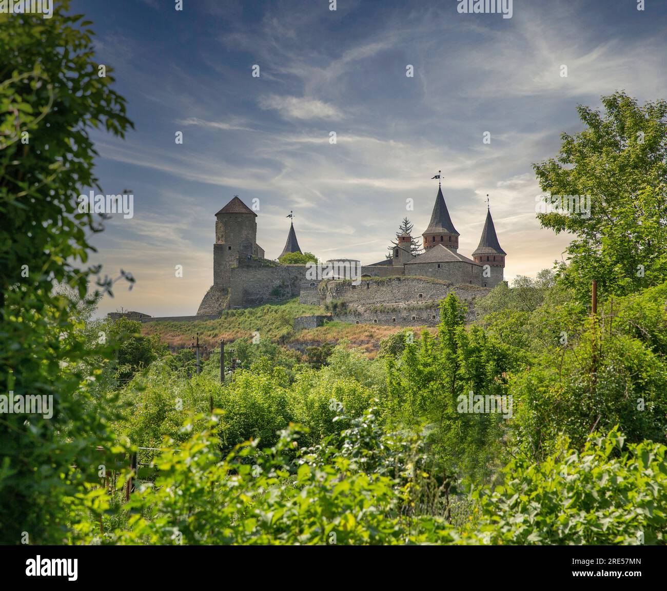 Château dans la partie historique de Kamianets-Podilskyi, Ukraine. C'est un ancien château ruthène-lituanien et plus tard une forteresse polonaise en trois parties. Banque D'Images