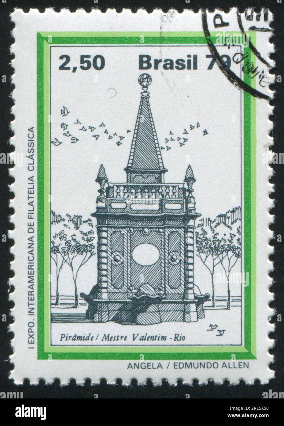 BRÉSIL - CIRCA 1979 : timbre imprimé par le Brésil, montre la fontaine Pyramide Rio de Janeiro, circa 1979 Banque D'Images