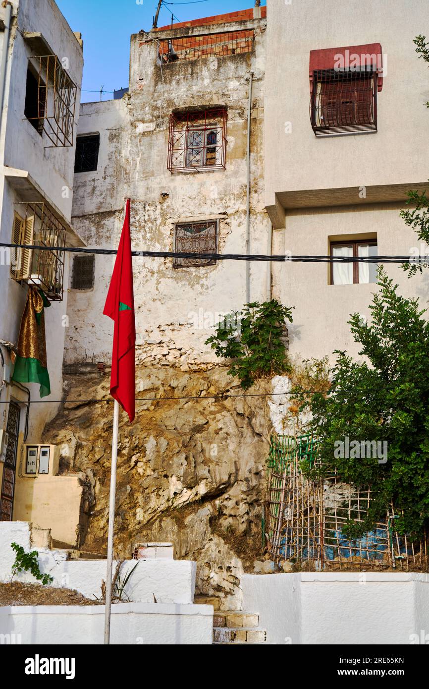 Vieille rue dans la ville marocaine Banque D'Images