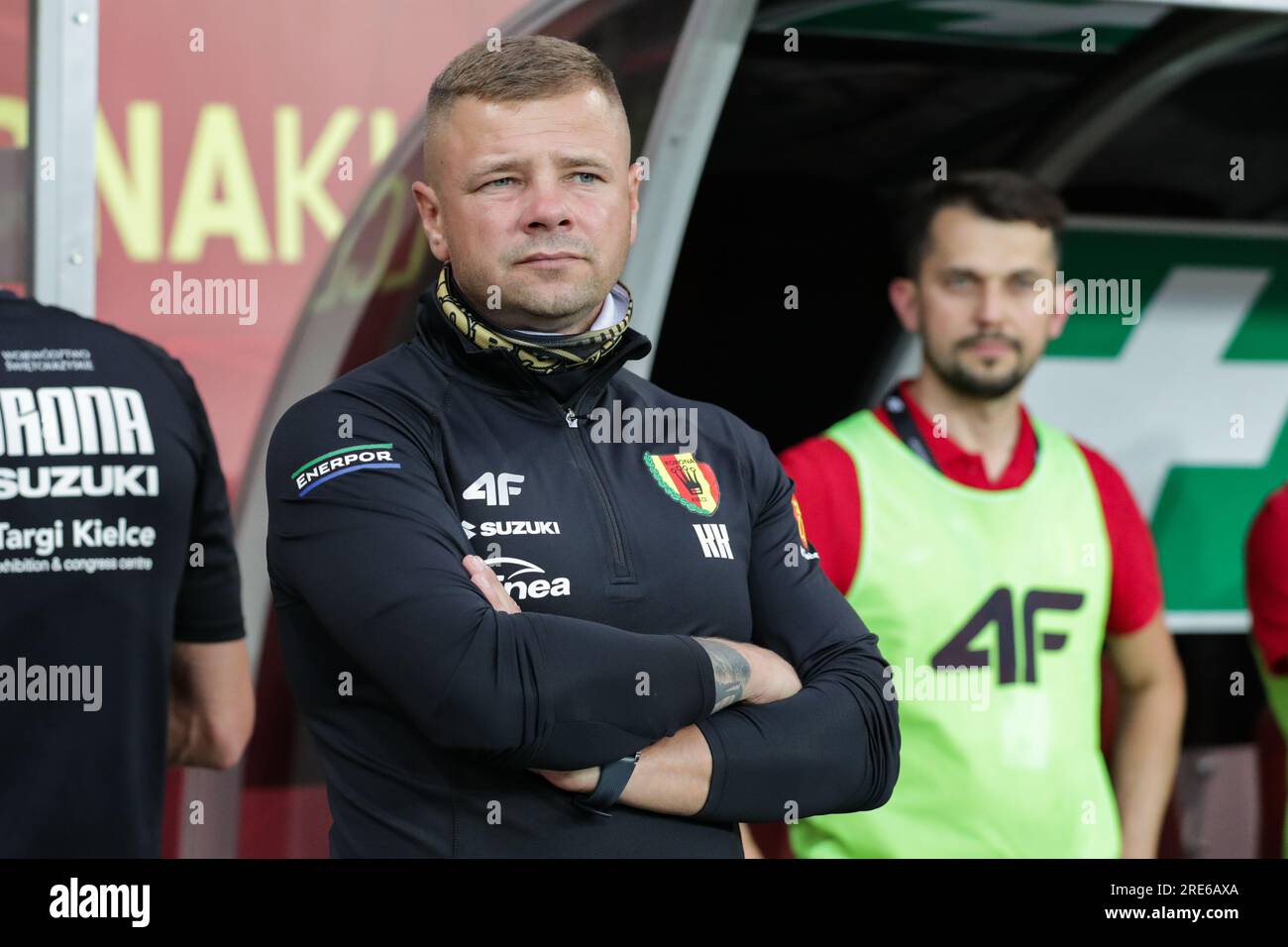 Kielce, Pologne. 24 juillet 2023. L'entraîneur Kamil Kuzera de Korona Kielce vu lors du match de football polonais PKO Ekstraklasa League 2023/2024 entre Korona Kielce et Slask Wroclaw au stade Kielce Suzuki Arena. Score final ; Korona Kielce 1:1 Slask Wroclaw. (Photo Grzegorz Wajda/SOPA Images/Sipa USA) crédit : SIPA USA/Alamy Live News Banque D'Images