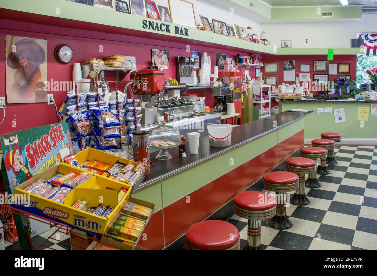 Olive Hill, magasin ancien du Kentucky et fontaine de soda. Banque D'Images