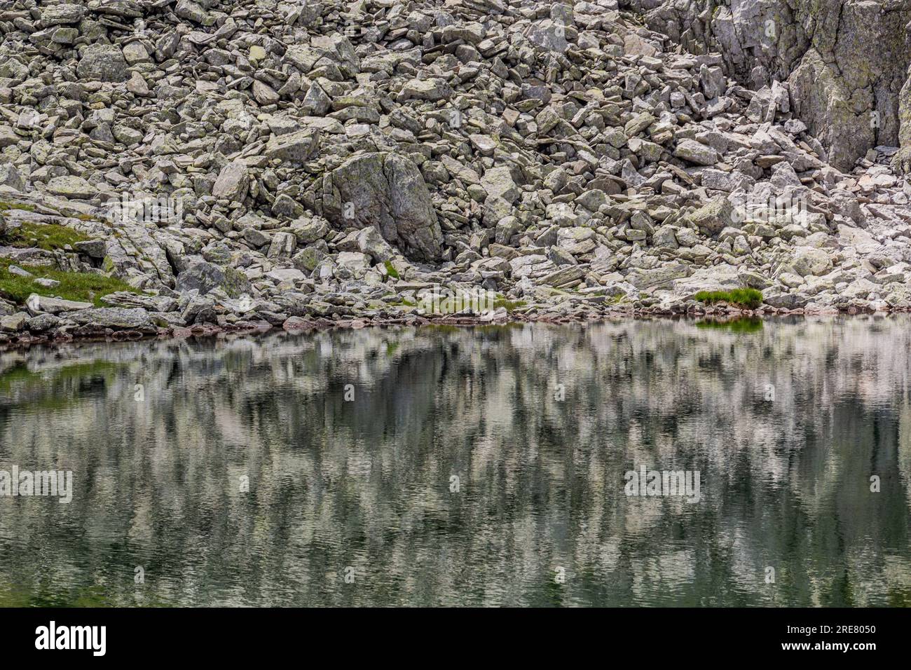 Lac Elensko dans les montagnes de Rila, Bulgarie Banque D'Images