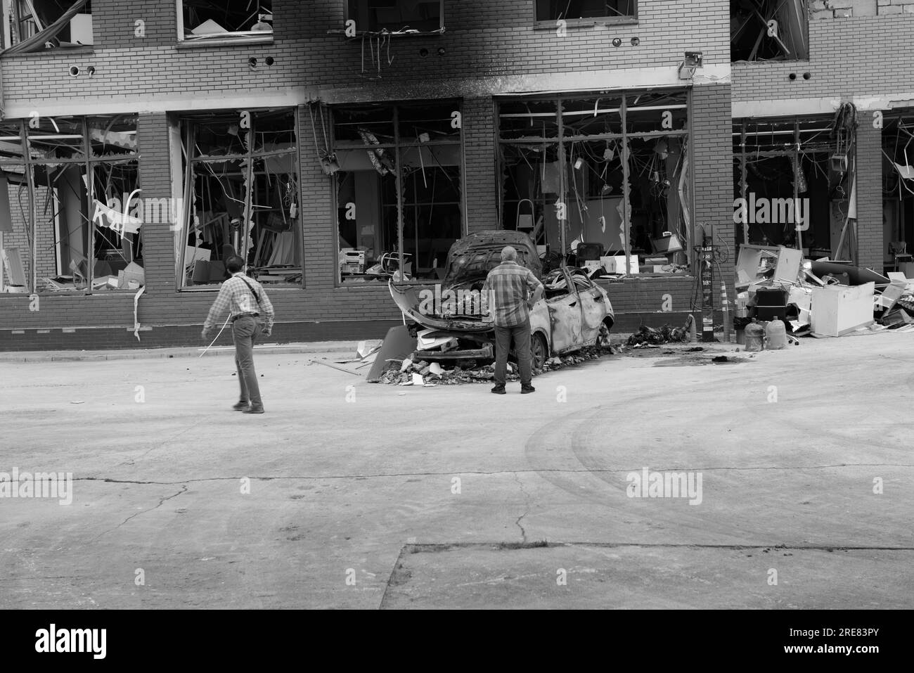 ODESSA, UKRAINE -14 juillet 2023 : Guerre en Ukraine. Bâtiment civil détruit après une attaque à la roquette. Ruine la guerre contre l'Ukraine. Opération militaire spéciale russe Banque D'Images