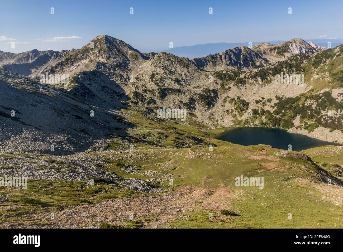 Lac Vlahino dans les montagnes Pirin, Bulgarie Banque D'Images