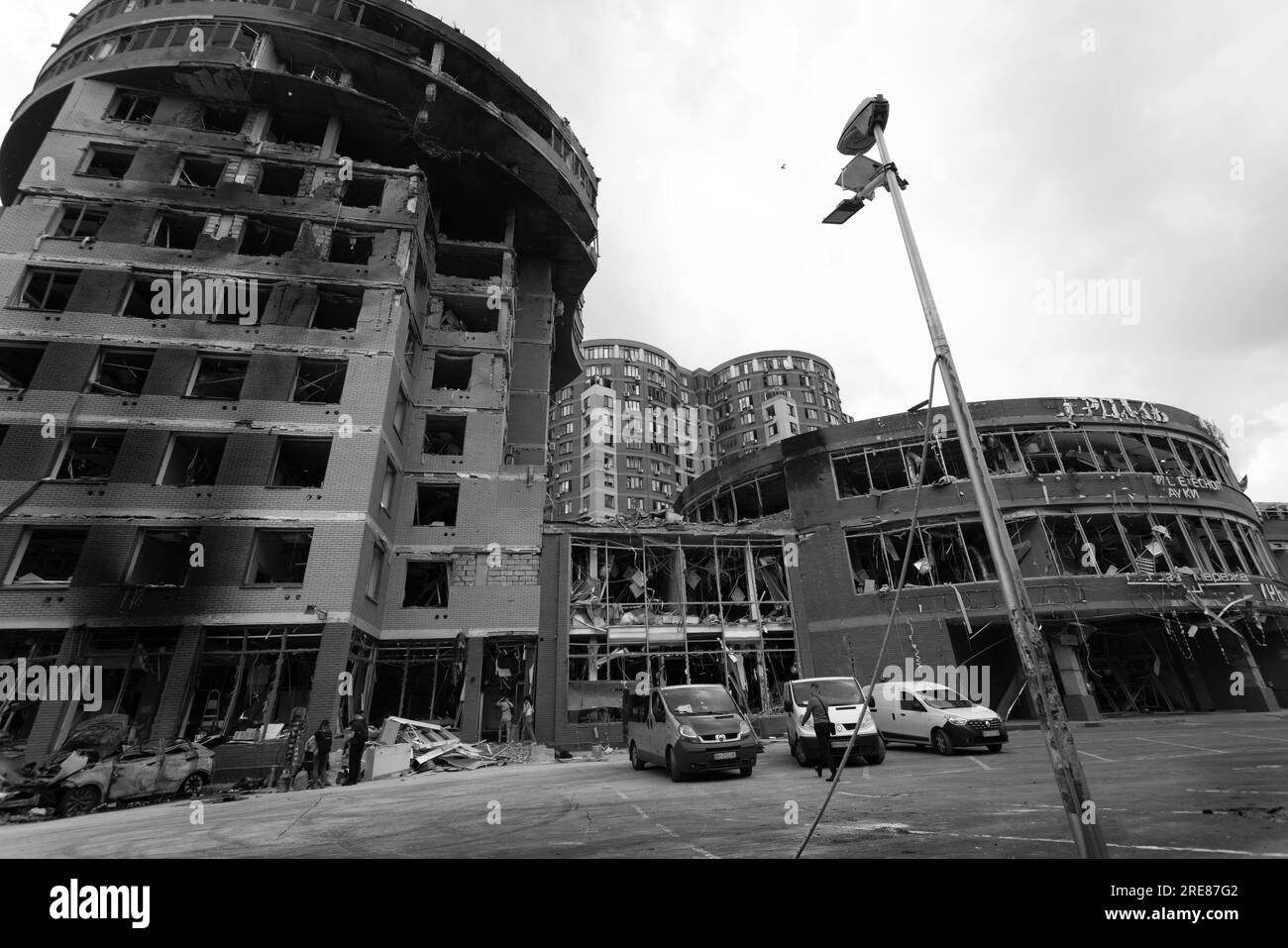 ODESSA, UKRAINE -14 juillet 2023 : Guerre en Ukraine. Bâtiment civil détruit après une attaque à la roquette. Ruine la guerre contre l'Ukraine. Opération militaire spéciale russe Banque D'Images