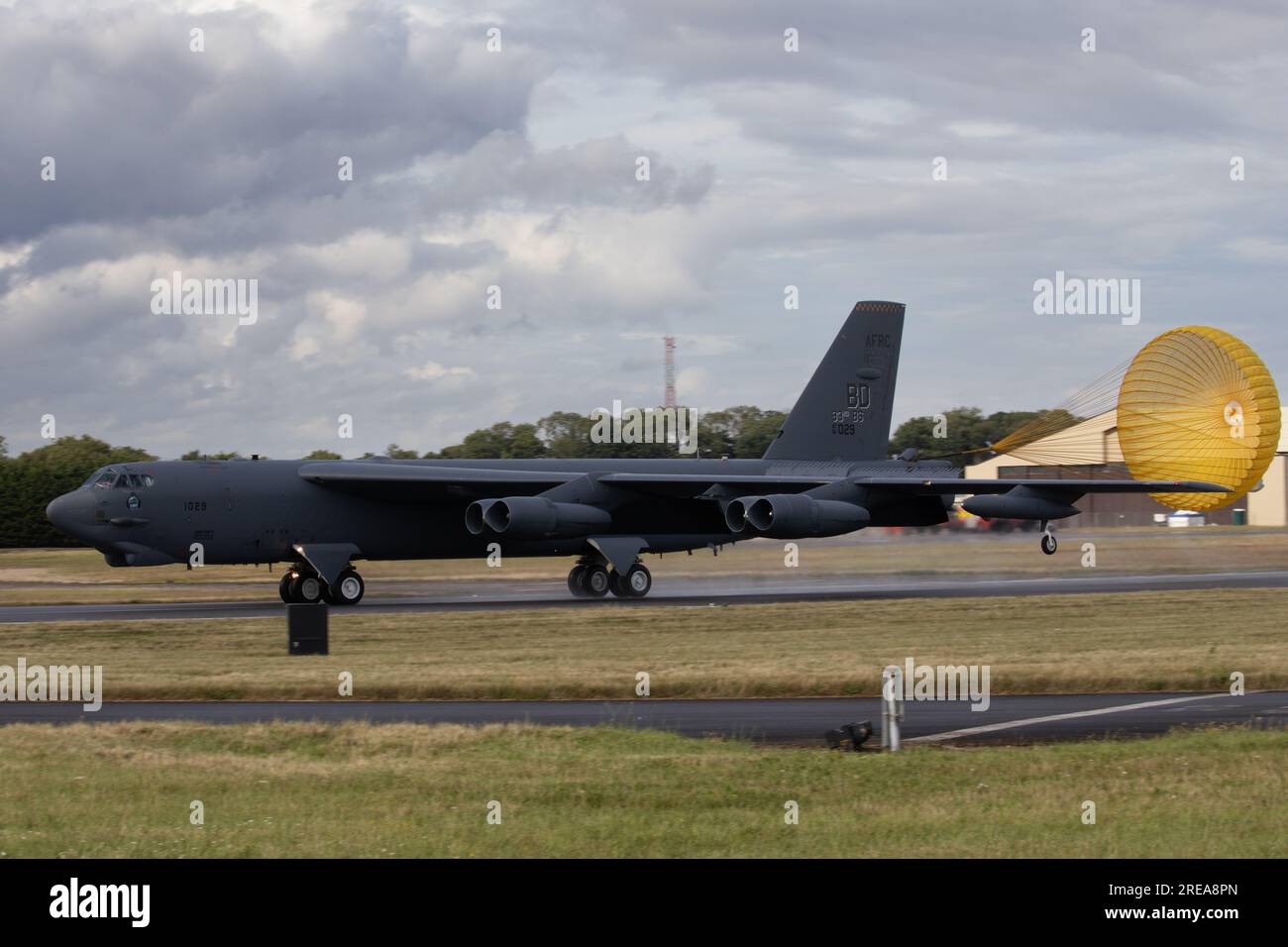 B-52H Stratofortress atterrissant au Royal International Air Tattoo 2023 après son Flycast. Banque D'Images