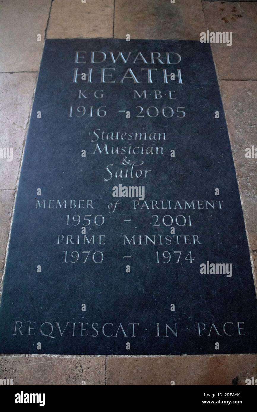 La tombe de l'ancien Premier ministre britannique, Edward Heath, cathédrale de Salisbury, Salisbury, Angleterre Royaume-Uni Banque D'Images