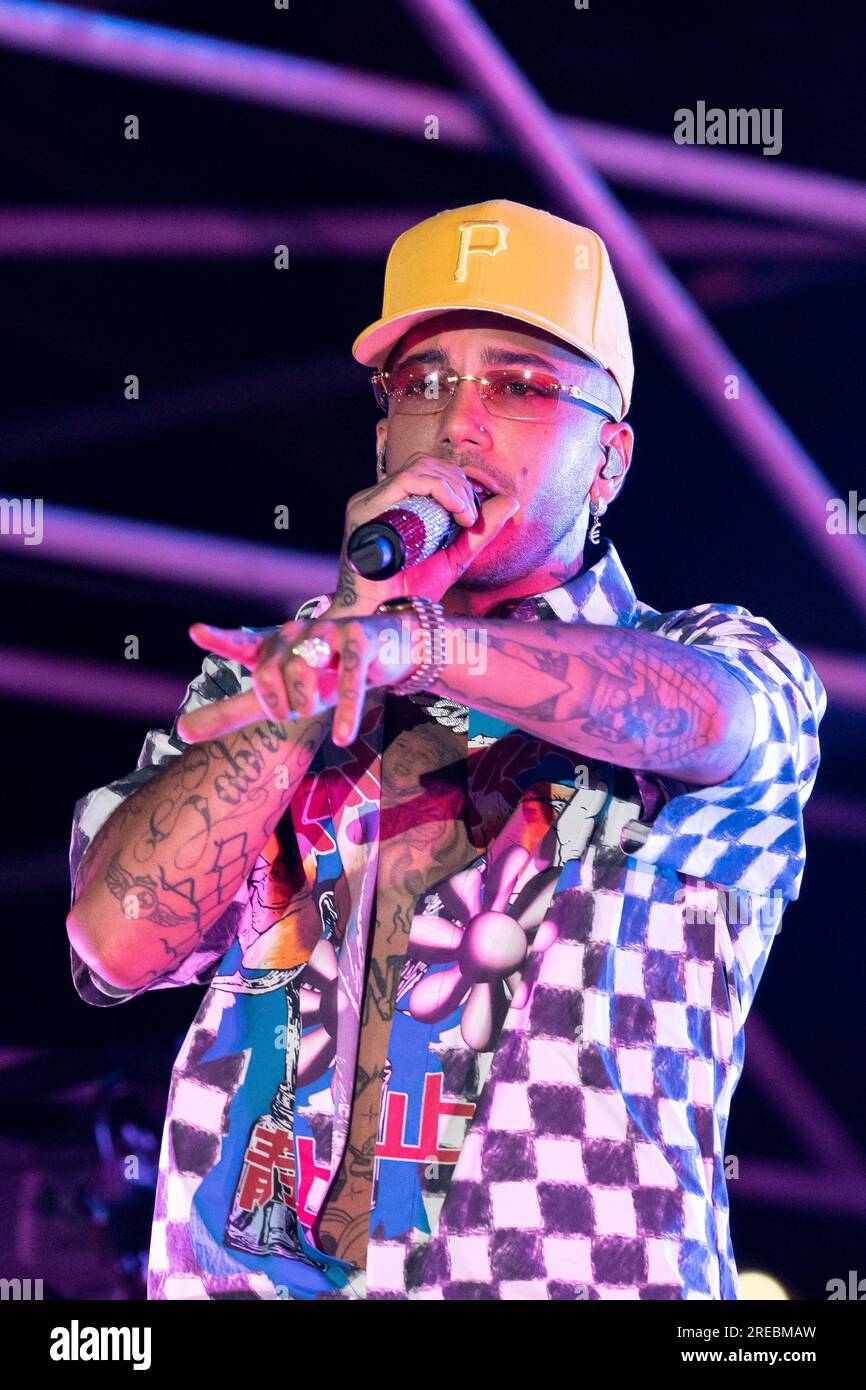 Sfera Ebbasta se produit au Shock Wave Festival à Francavilla al Mare, en Italie, le 22 juillet 2023. (Photo de Marco Zac/NurPhoto) crédit : NurPhoto SRL/Alamy Live News Banque D'Images