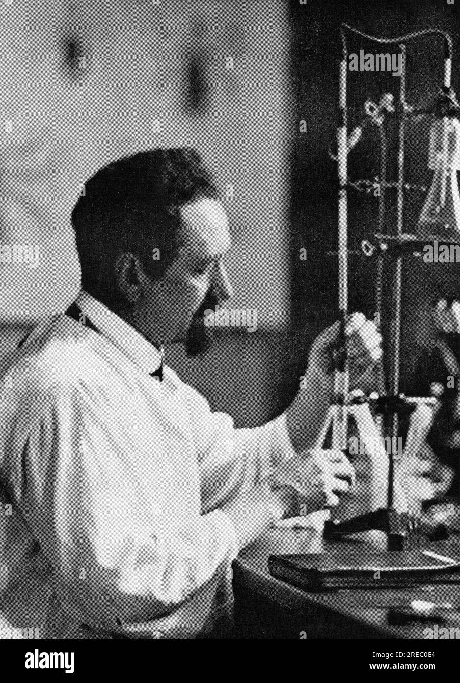 Weigl, Rudolf, 2.9.1883 - 11.8,1957, scientifique polonais (biologiste), dans son laboratoire, 1930S, INFO-AUTORISATION-DROITS-SUPPLÉMENTAIRES-NON-DISPONIBLE Banque D'Images