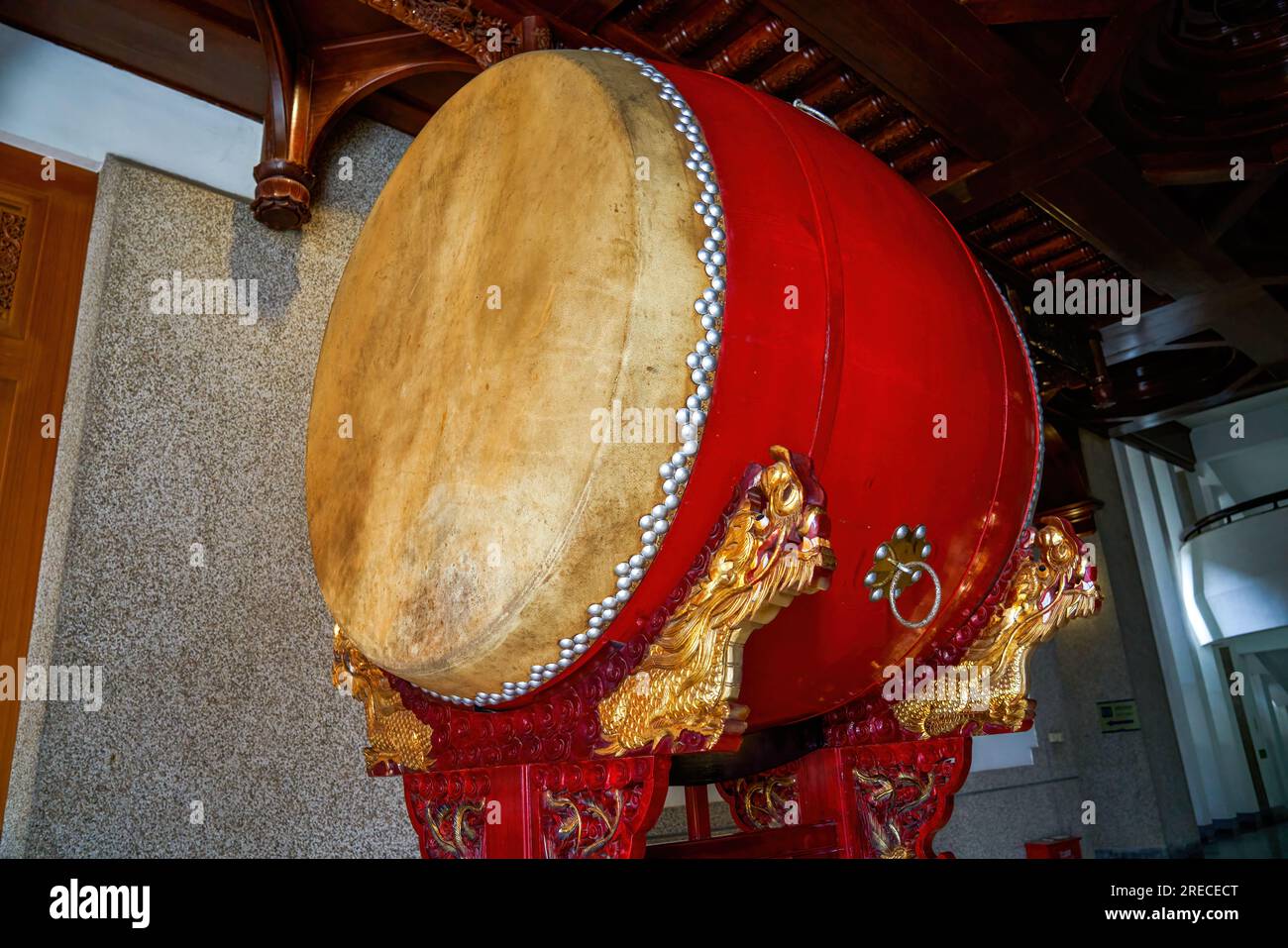 Gros plan du tambour traditionnel dans l'ancienne cour chinoise Banque D'Images