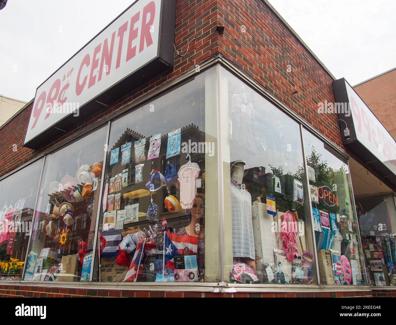 Magasin 99 cent à Lancaster, Pennsylvanie, 5 juin 2023, © Katharine Andriotis Banque D'Images