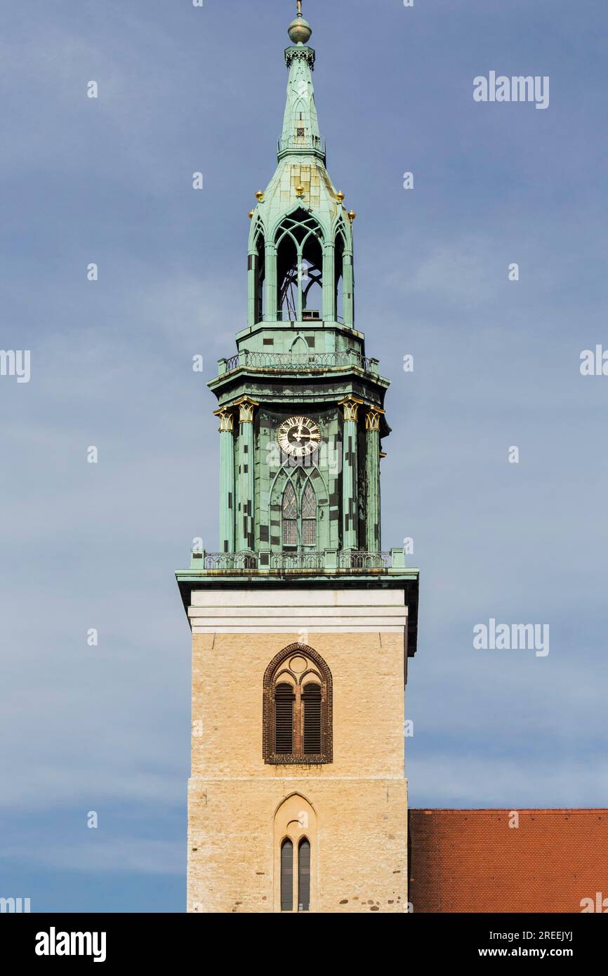 Steeple de St. Église de Marie, . Berlin Alexanderplatz Banque D'Images