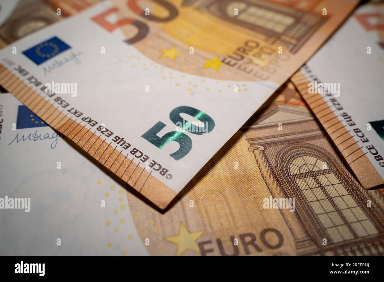 Fond d'argent comptant avec 50 euros Banque D'Images