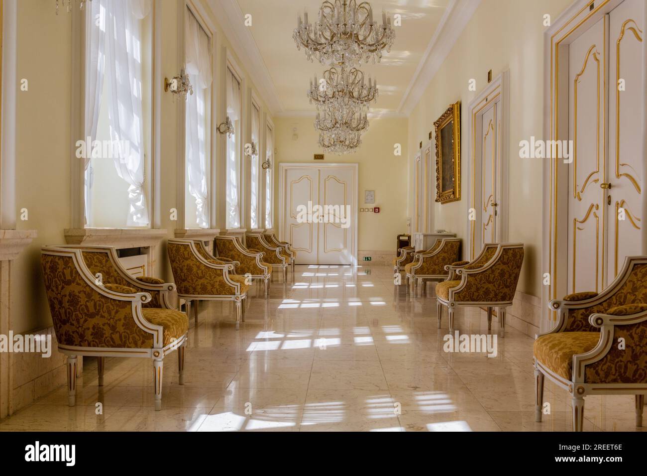 PRAGUE, RÉPUBLIQUE TCHÈQUE - 6 SEPTEMBRE 2020 : intérieur du palais Lichtenstejnsky (palais du Liechtenstein) à Prague, République tchèque Banque D'Images