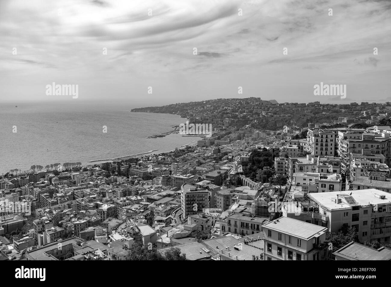 Naples, Italie - 9 avril 2022 : vue aérienne de la ville de Naples, depuis castel Sant'Elmo, Campanie, Italie. Banque D'Images