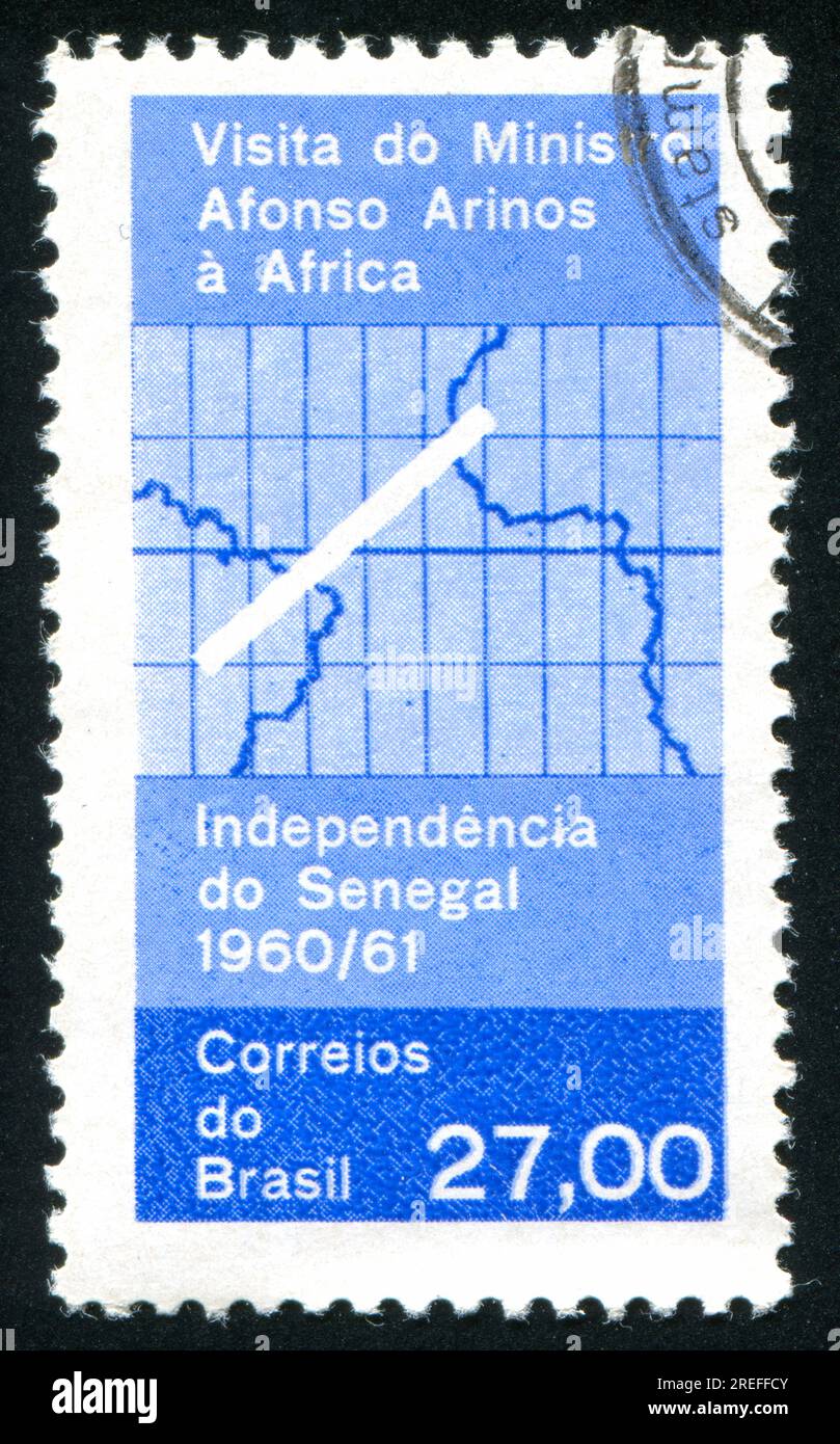 BRÉSIL - CIRCA 1961 : timbre imprimé par le Brésil, montre le Brésil et le Sénégal liés sur la carte, circa 1961 Banque D'Images