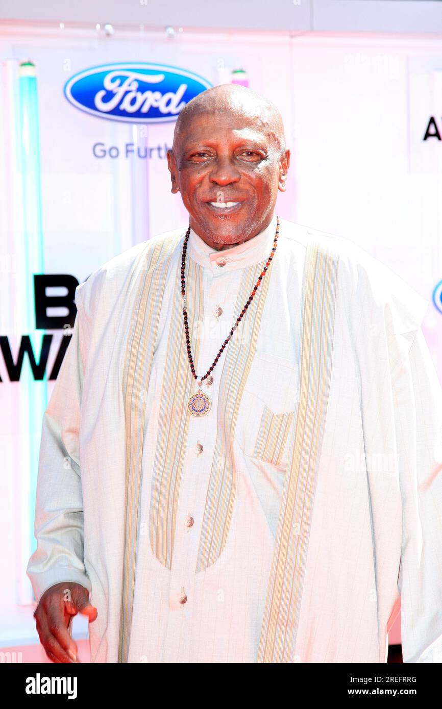 LOS ANGELES - 29 JUIN : Lou Gossett, Jr. Aux prix BET 2014 - arrivées au Nokia Theatre de LA Live le 29 juin 2014 à Los Angeles, CA Banque D'Images