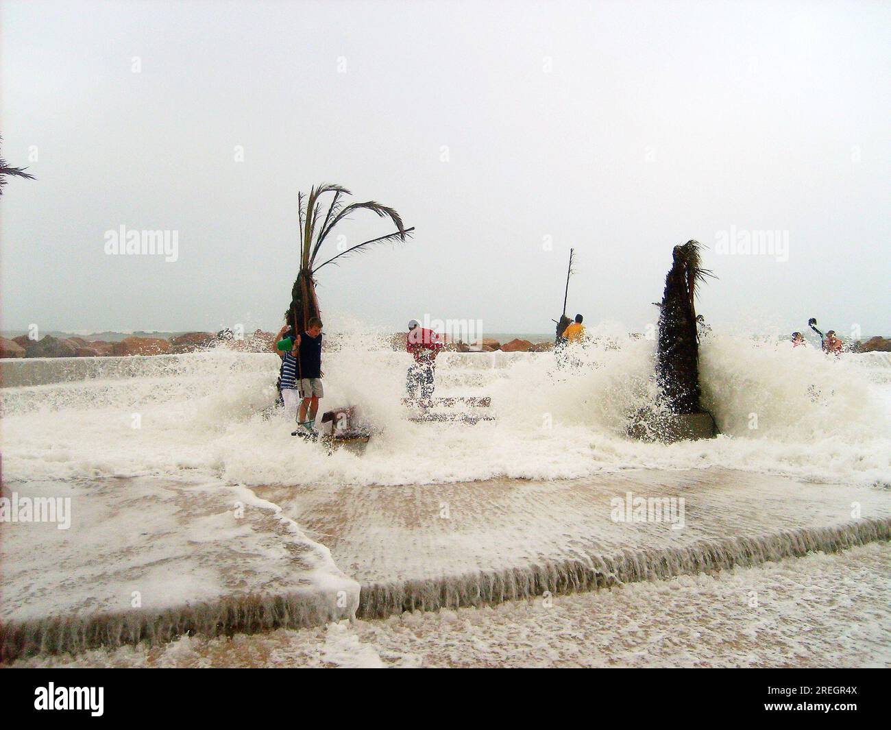 ÉBULLITION GLOBALE. CHANGEMENT CLIMATIQUE. ÉLÉVATION DU NIVEAU DE LA MER. EFFET DE SERRE. MÉTÉO. ÉVÉNEMENTS MÉTÉOROLOGIQUES EXTRÊMES. POINT DE BASCULEMENT. LA VIE. Banque D'Images