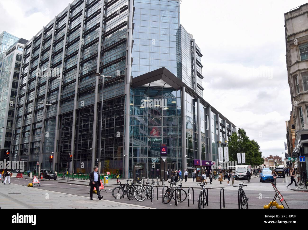 Londres, Royaume-Uni. 28 juillet 2023. Vue extérieure des bureaux de NatWest à Bishopsgate, City de Londres, alors que le président de NatWest, Howard Davies, annonce qu'il restera après la controverse Nigel Farage. Crédit : Vuk Valcic/Alamy Live News Banque D'Images