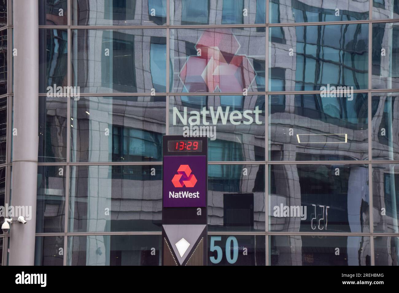 Londres, Royaume-Uni. 28 juillet 2023. Vue extérieure des bureaux de NatWest à Bishopsgate, City de Londres, alors que le président de NatWest, Howard Davies, annonce qu'il restera après la controverse Nigel Farage. Crédit : Vuk Valcic/Alamy Live News Banque D'Images