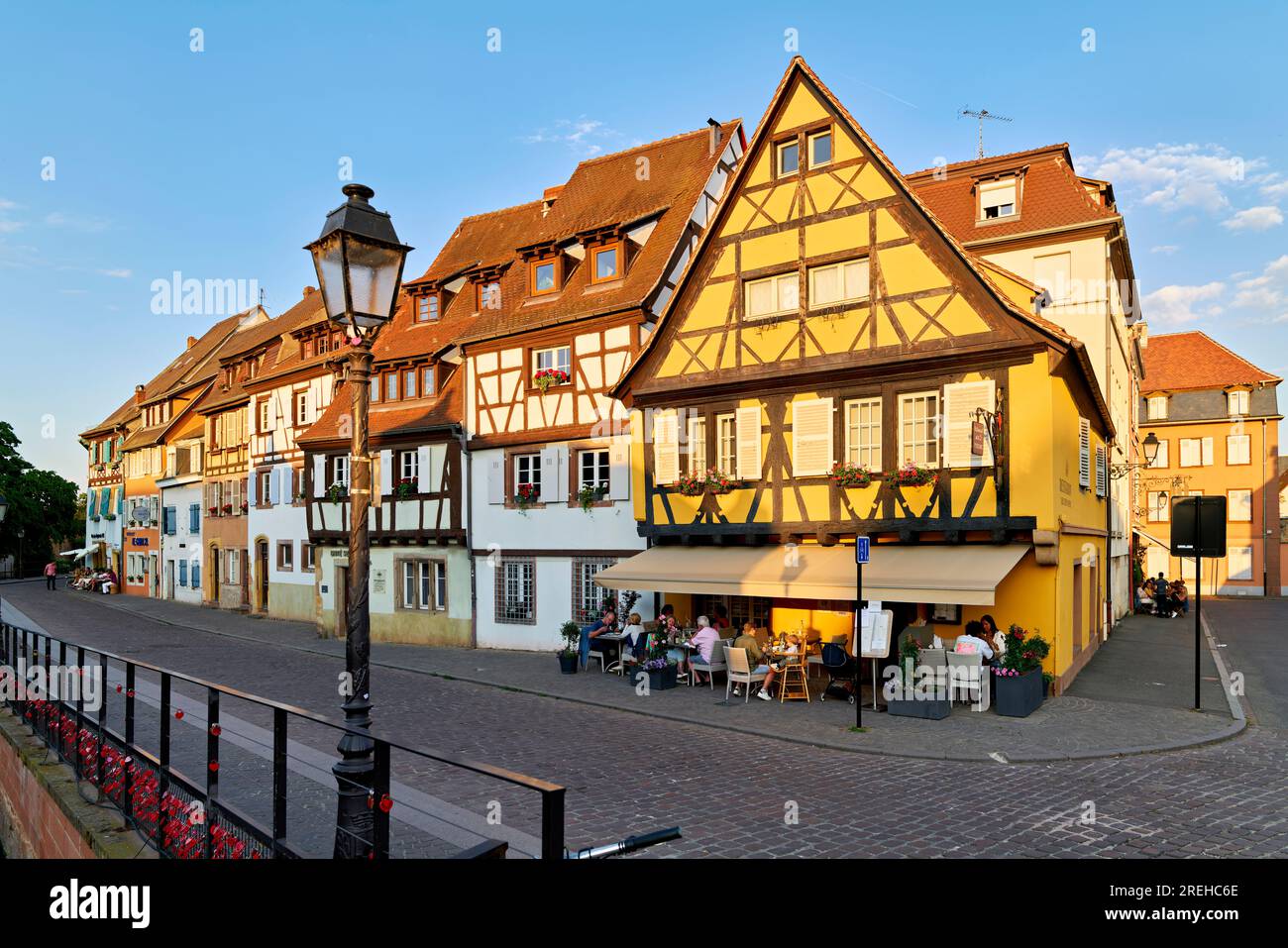 Colmar Alsace France. Route des vins d'Alsace. Les maisons à pans de bois de la petite Venise Banque D'Images