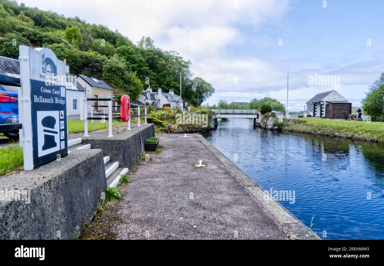 Bellanoch Canal Swing Bridge, Crinan Canal et moine Mhor National nature Reserve, près de Lochgilphead, Argyll, Écosse. Banque D'Images