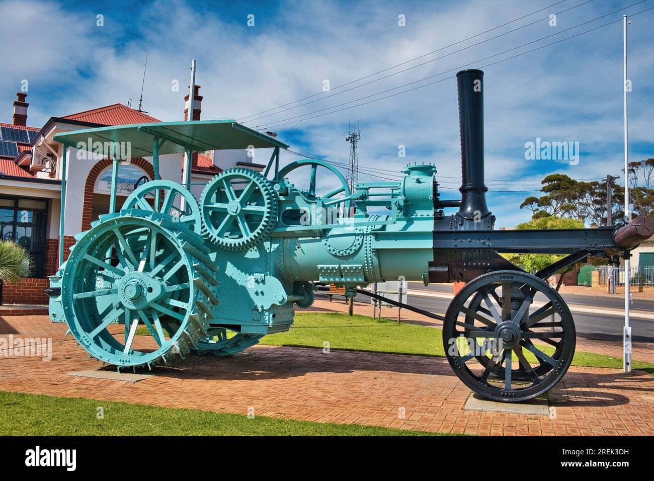 Moteur de labourage à vapeur restauré, construit en 1889. Utilisé pour défricher des terres dans le comté de Gnowangerup, dans le sud de l'Australie occidentale Banque D'Images