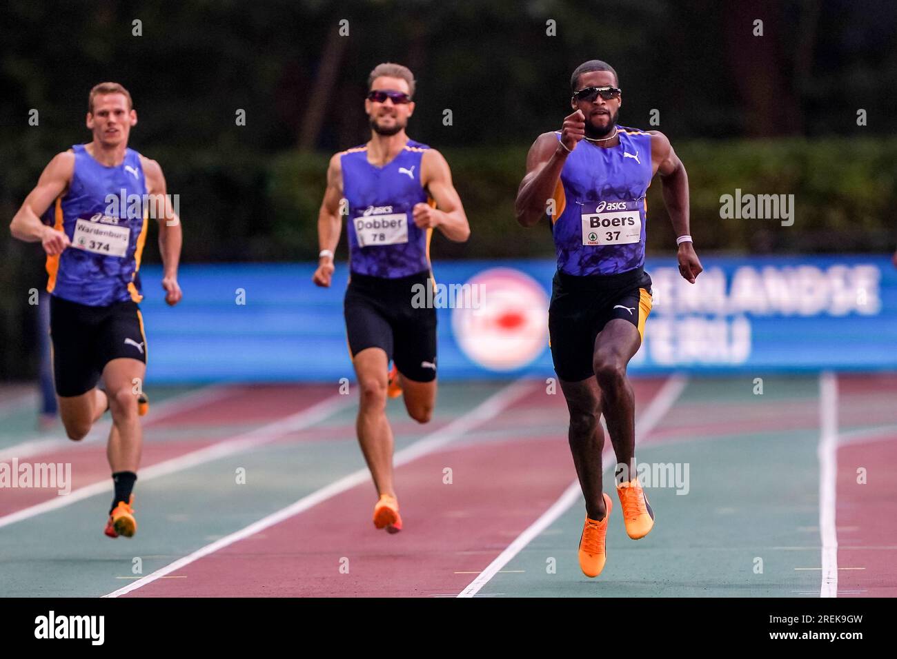 BREDA, PAYS-BAS - JUILLET 28 : Isayah Boers de Rotterdam Atletiek en demi-finale sur 400 mètres lors des Championnats nationaux néerlandais d'athlétisme le 28 juillet 2023 à Breda, pays-Bas (photo Andre Weening/Orange Pictures) crédit : Orange pics BV/Alamy Live News Banque D'Images