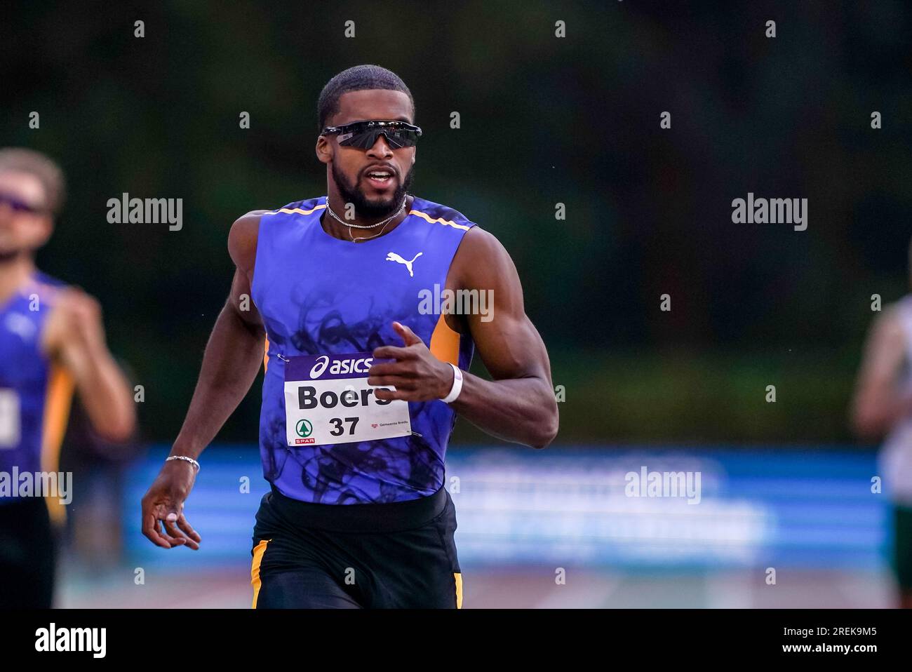 BREDA, PAYS-BAS - JUILLET 28 : Isayah Boers de Rotterdam Atletiek en demi-finale sur 400 mètres lors des Championnats nationaux néerlandais d'athlétisme le 28 juillet 2023 à Breda, pays-Bas (photo Andre Weening/Orange Pictures) crédit : Orange pics BV/Alamy Live News Banque D'Images