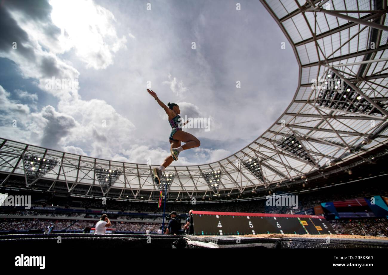 Jazmin Sawyers de GB & ni en compétition dans le saut en longueur ...