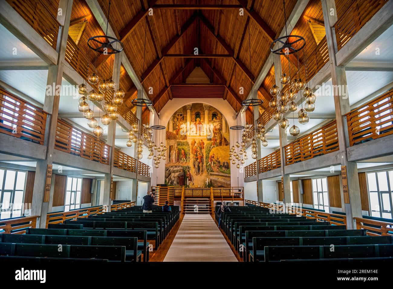 Intérieur de Christianskirkjan (Église chrétienne), bâtiment moderne de l'église, Klaksvik, îles Féroé, Danemark Banque D'Images