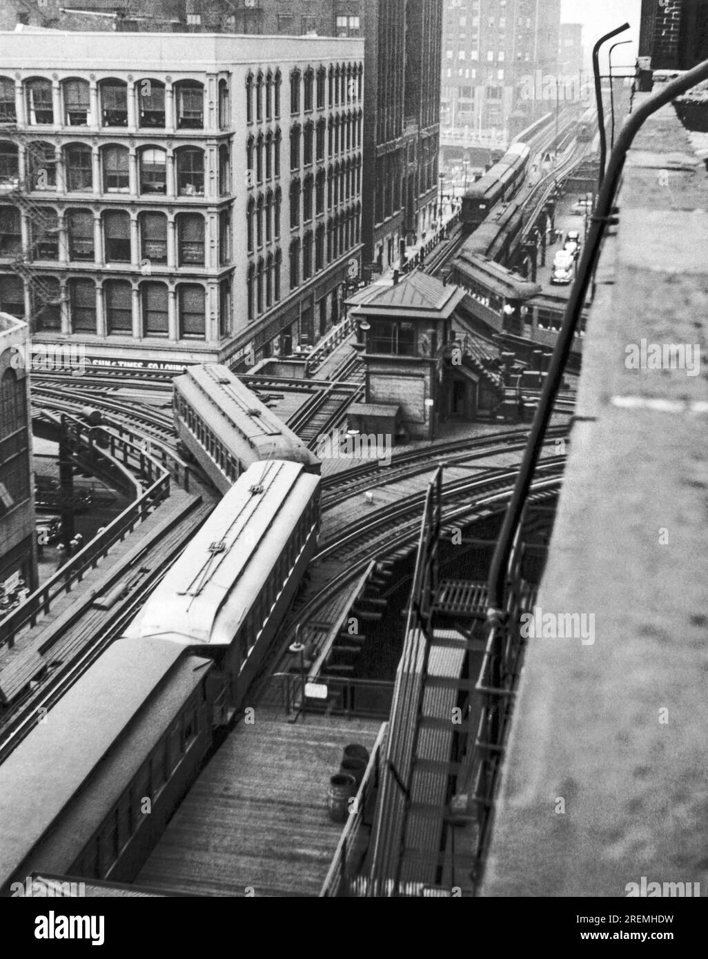 Chicago, Illinois : c. 1947 vue de dessus du train el et des voies ferrées à Chicago. Banque D'Images