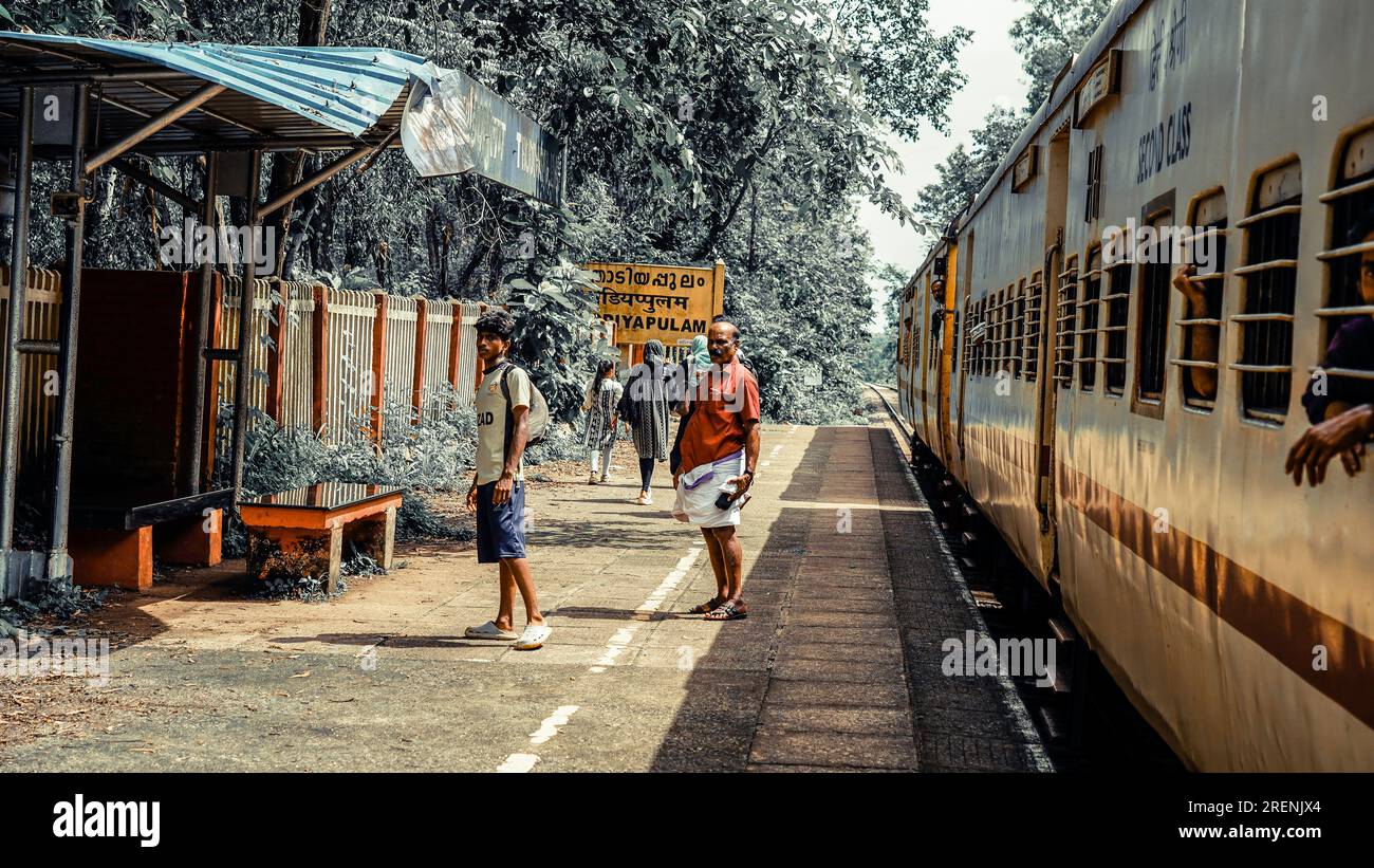 La gare de Nilambur Road est un terminus ferroviaire desservant la ville de Nilambur dans le district de Malappuram au Kerala, en Inde. 10 juillet 2023. Banque D'Images