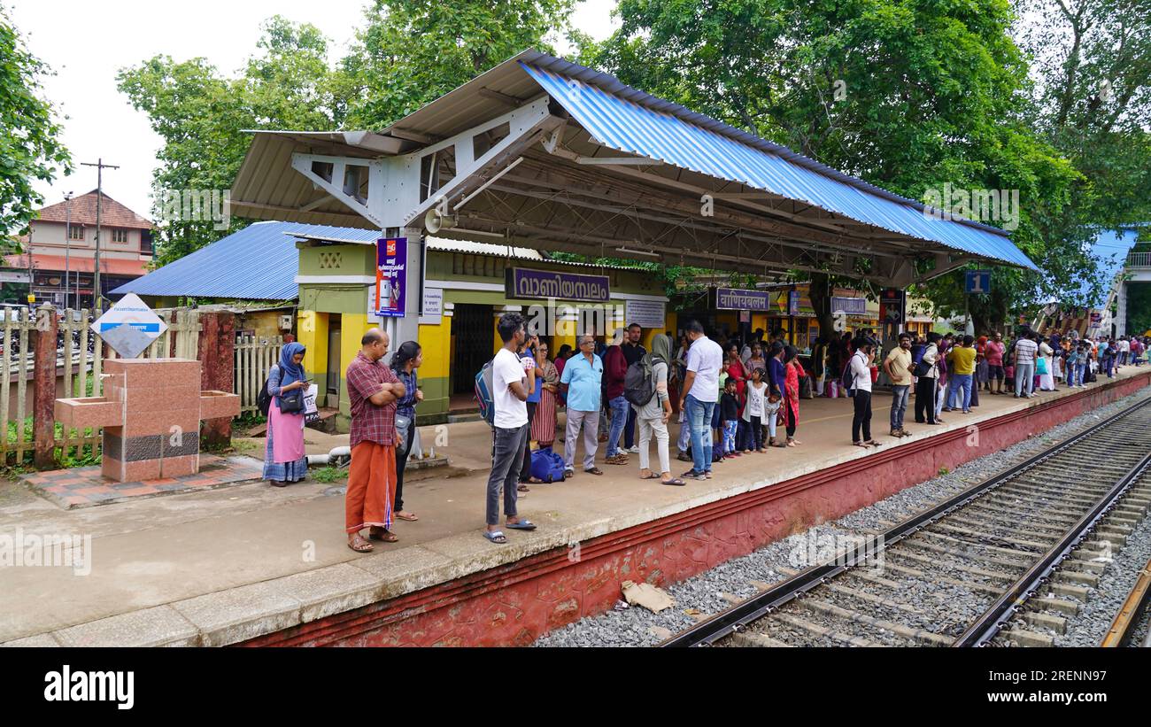 La gare de Nilambur Road est un terminus ferroviaire desservant la ville de Nilambur dans le district de Malappuram au Kerala, en Inde. 10 juillet 2023. Banque D'Images