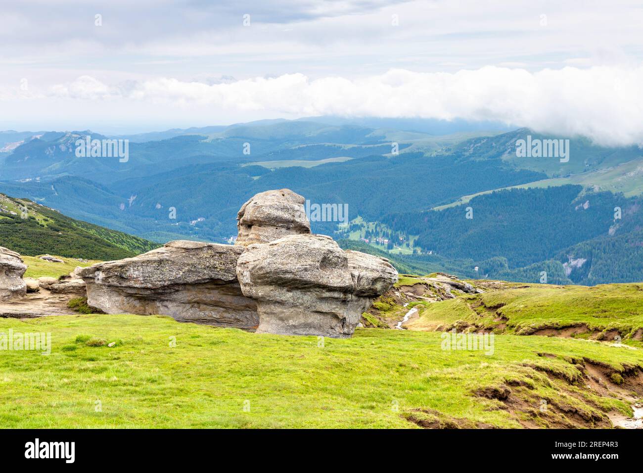 Monument naturel de Babele sur le plateau de Babele dans les montagnes de Bucegi, Roumanie Banque D'Images