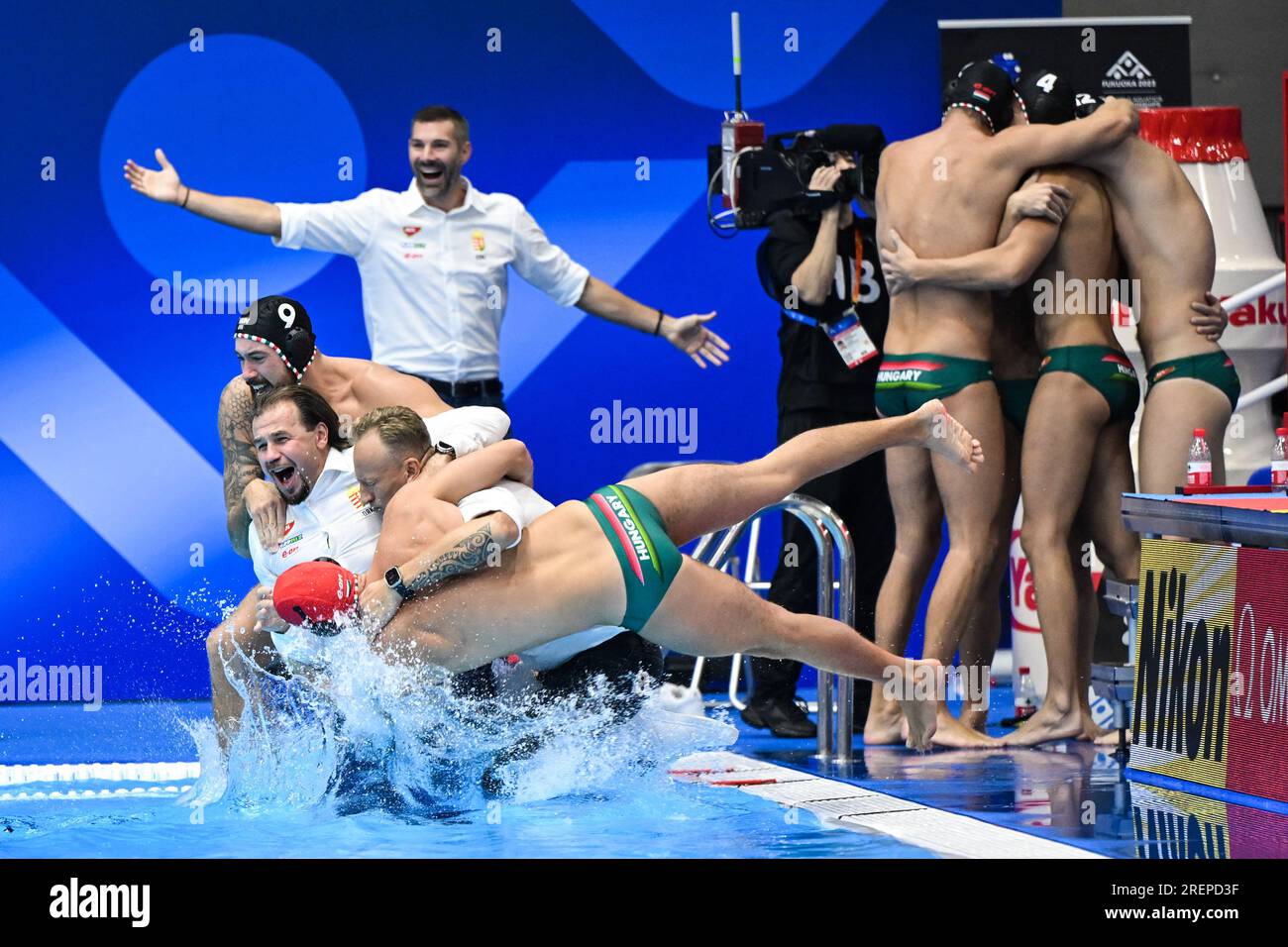 Fukuoka, Japon. 29 juillet 2023. L'équipe de Hongrie célèbre après la finale de water-polo masculin contre la Grèce aux Championnats du monde aquatiques 2023 qui se sont déroulés à Fukuoka, au Japon, le 29 juillet 2023. Crédit : Zhang Xiaoyu/Xinhua/Alamy Live News Banque D'Images