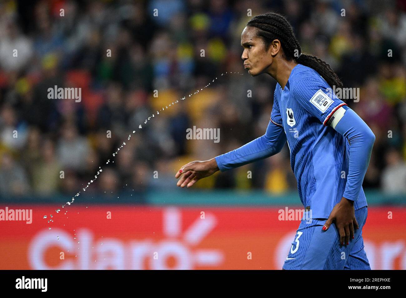 Brisbane, Australie. 29 juillet 2023. La française Wendie Renard réagit lors du match du groupe F entre le Brésil et la France à la coupe du monde féminine de la FIFA 2023 à Brisbane, Australie, le 29 juillet 2023. Crédit : Xiong Qi/Xinhua/Alamy Live News Banque D'Images