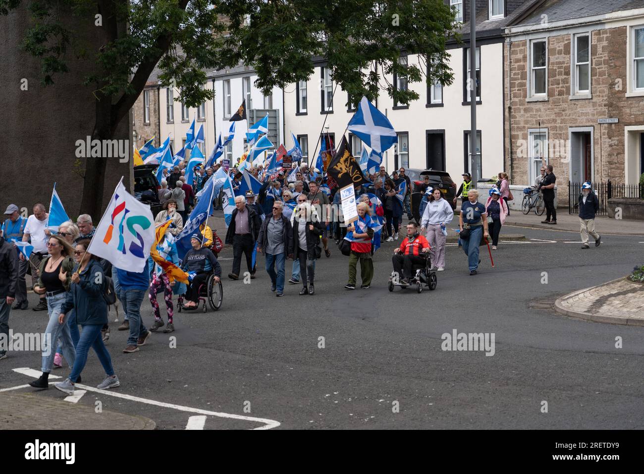 Ayr, Écosse, Royaume-Uni. 29 juillet 2023. Les militants pour l'indépendance écossaise marchent à travers la ville d'Ayr. Crédit : Richard Gass/Alamy Live News Banque D'Images