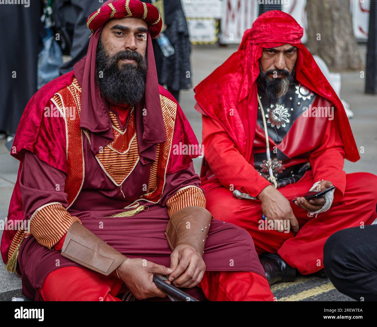 Les musulmans chiites et les gens d'autres religions pleurent les rituels pendant les dix premiers jours de Muharram pour se souvenir de l'Imam Hossein et de ses 72 compagnons. Banque D'Images