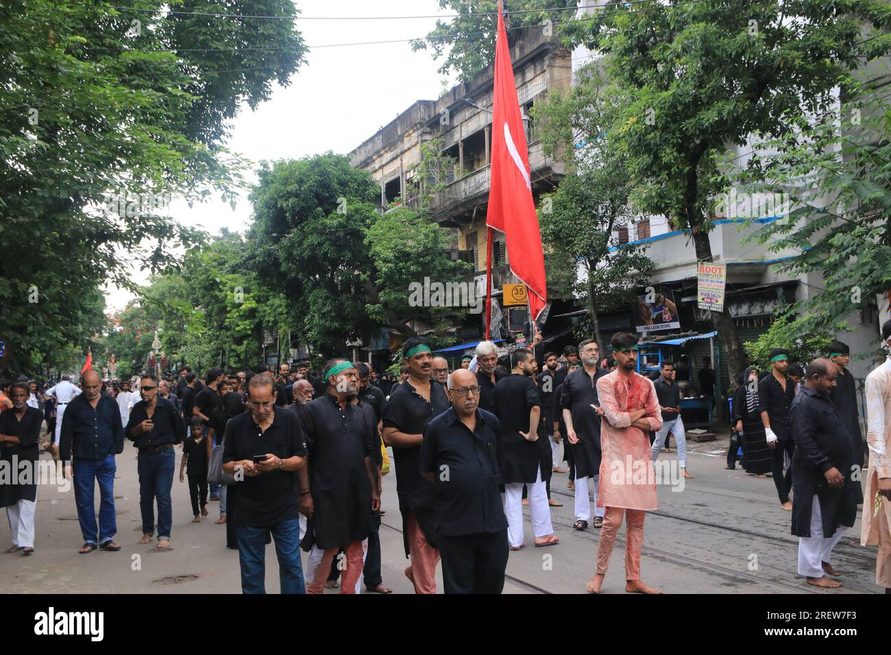 Non exclusive : 29 juillet 2023, Kolkata, Inde : Musulmans chiites pleurent lors d'une procession le dixième jour de Muharram qui marque le jour de l'Ashura. Banque D'Images