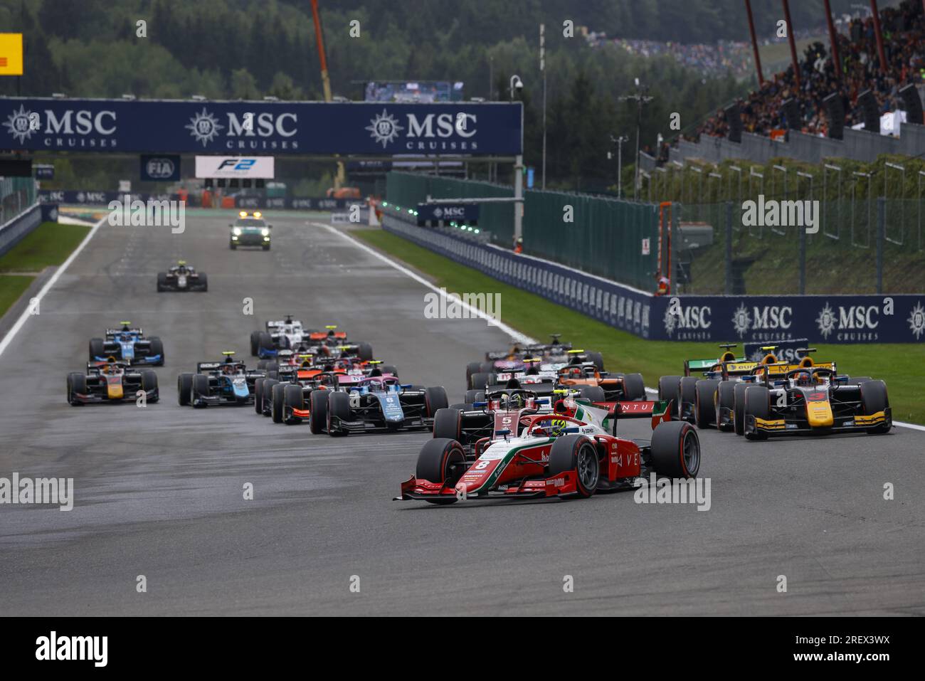 08 BEARMAN Oliver (gbr), Prema Racing, Dallara F2, 03 MALONEY Zane (bb), Rodin Carlin, Dallara F2, 05 POURCHAIRE Theo (fra), ART Grand Prix, Dallara F2, action start, DEPART, Lors de la 10e manche du Championnat FIA de Formule 2 2023 du 28 au 30 juillet 2023 sur le circuit de Spa-Francorchamps, à Stavelot, Belgique Banque D'Images