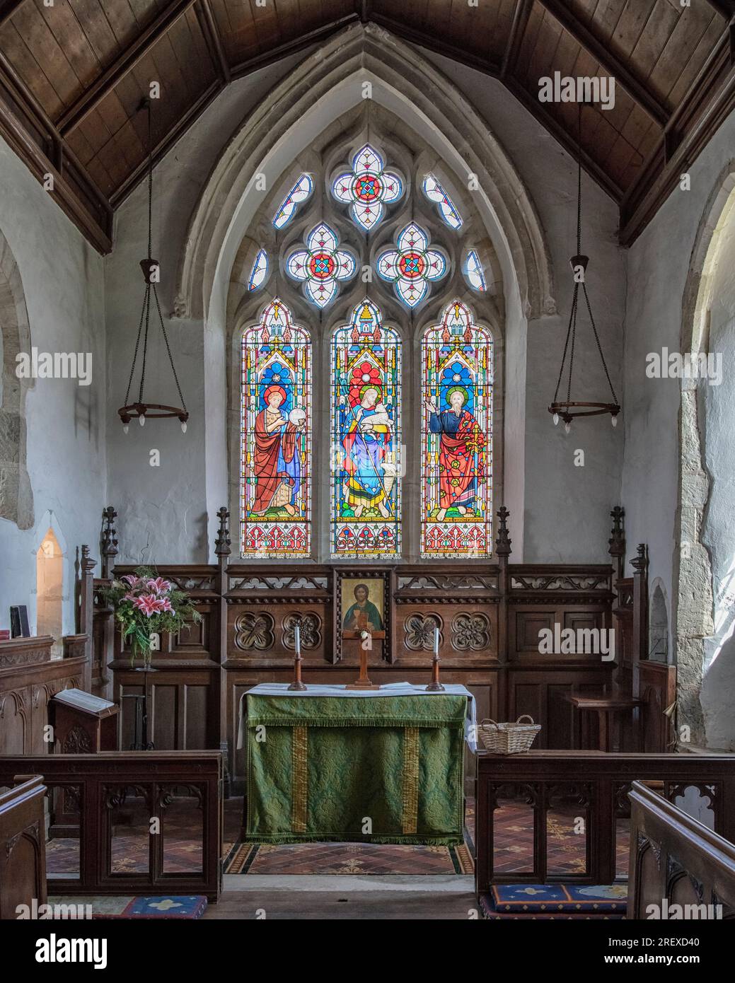 Autel à l'église St Mary de Sullington Banque D'Images